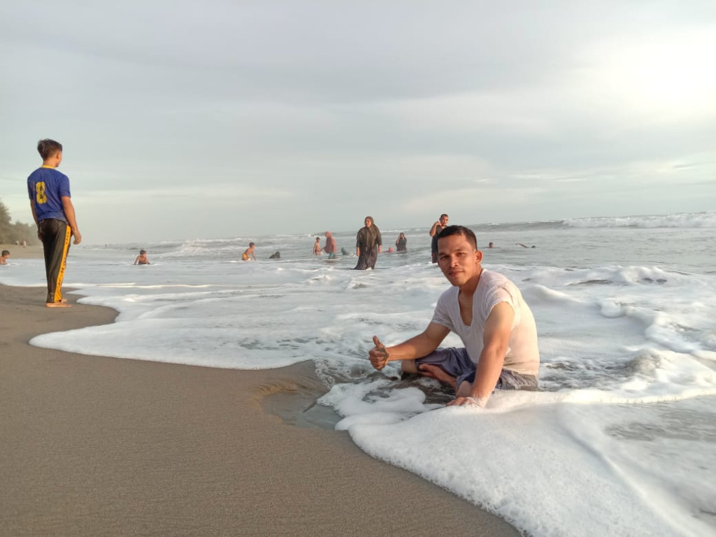 Pesisir Pantai Laut gampong Ujung Padang